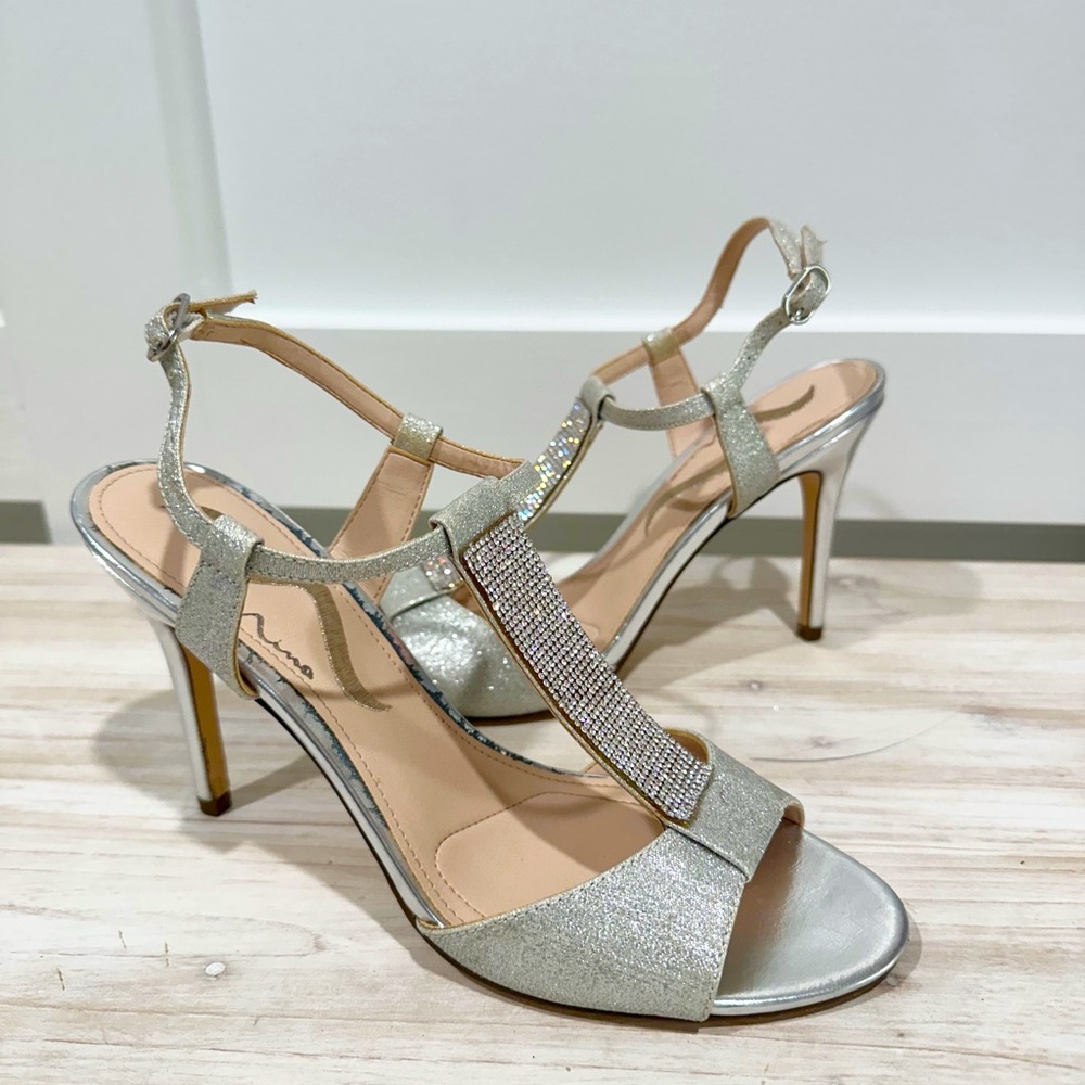 Nina Silver Heels Stilettos Rhinestone Dressy Prom 8M